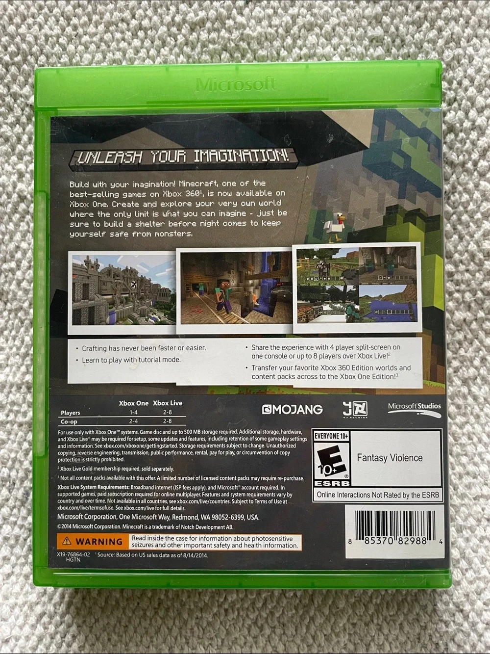 Minecraft: Xbox One Edition - Green Case (Microsoft)